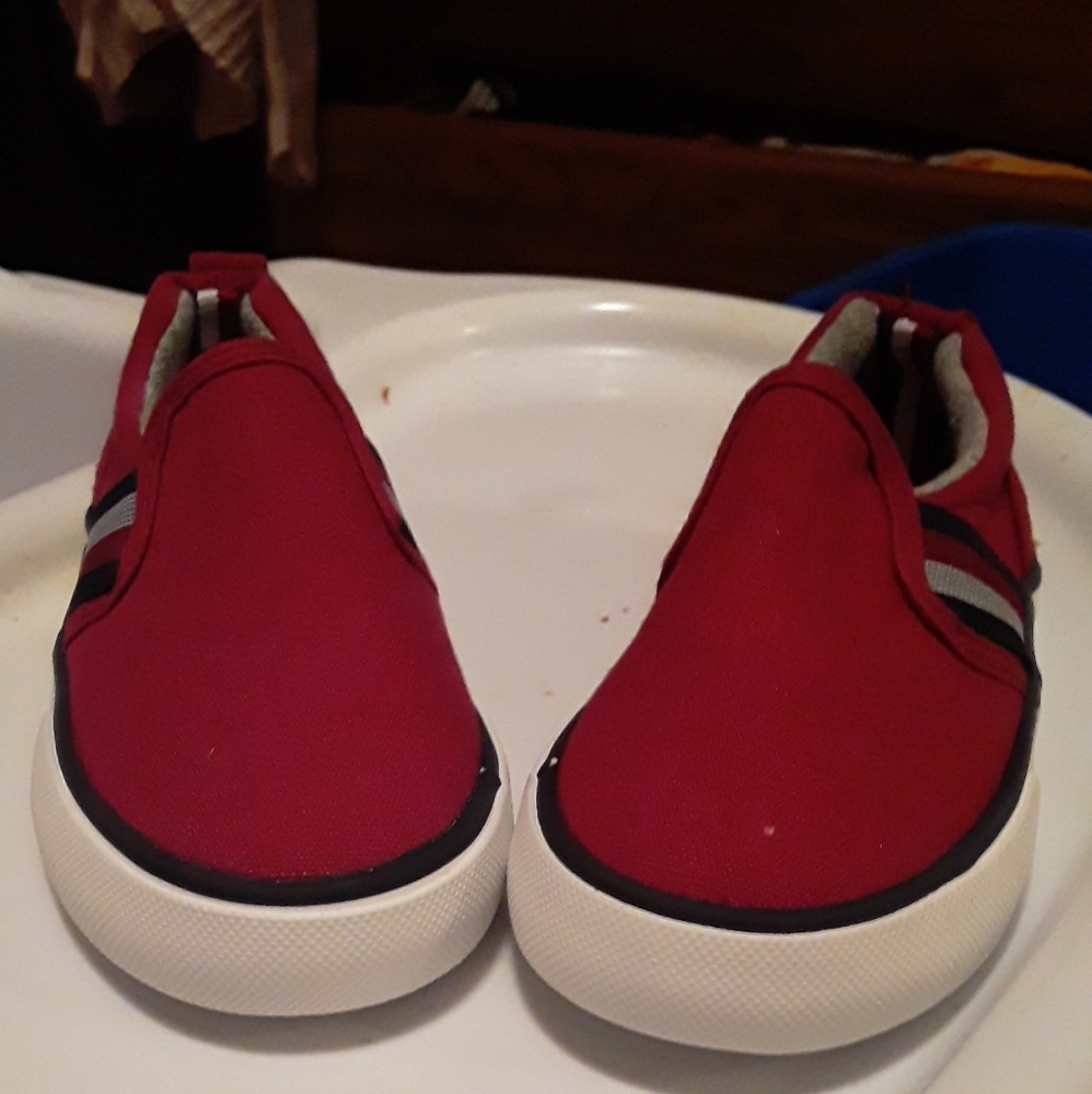 New Red Tommy Hilfiger Toddler Shoes Size 7